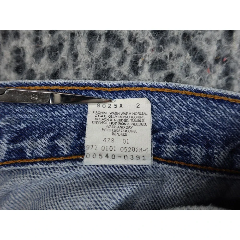 Levis 540 Relaxed‎ Fit Jeans Mens 34x26 Light Blue Raw Hem Cropped Denim
